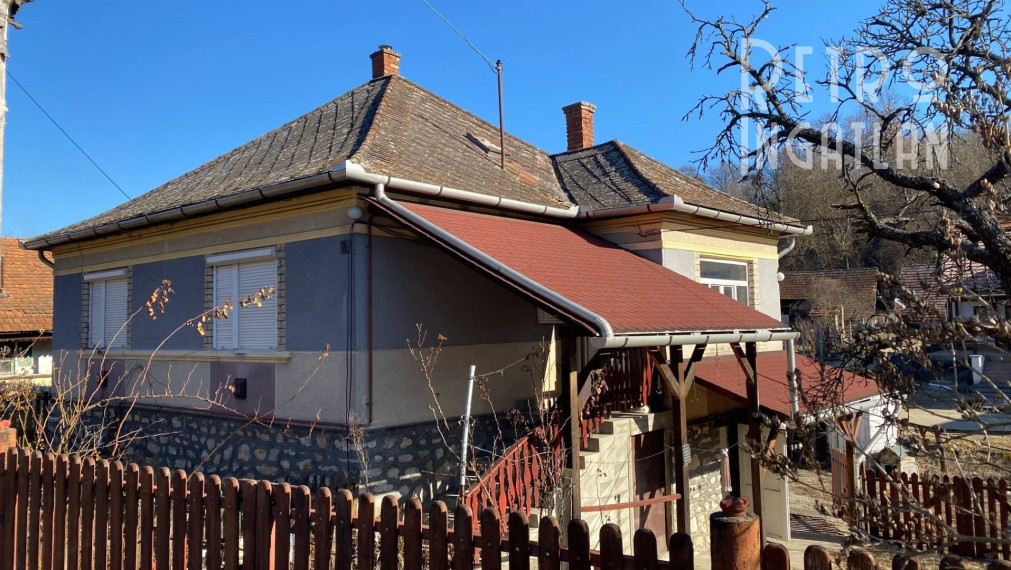 MAĎARSKO - TRIZS - 3 IZBOVÝ RODINNÝ DOM BLÍZKO JAZERA