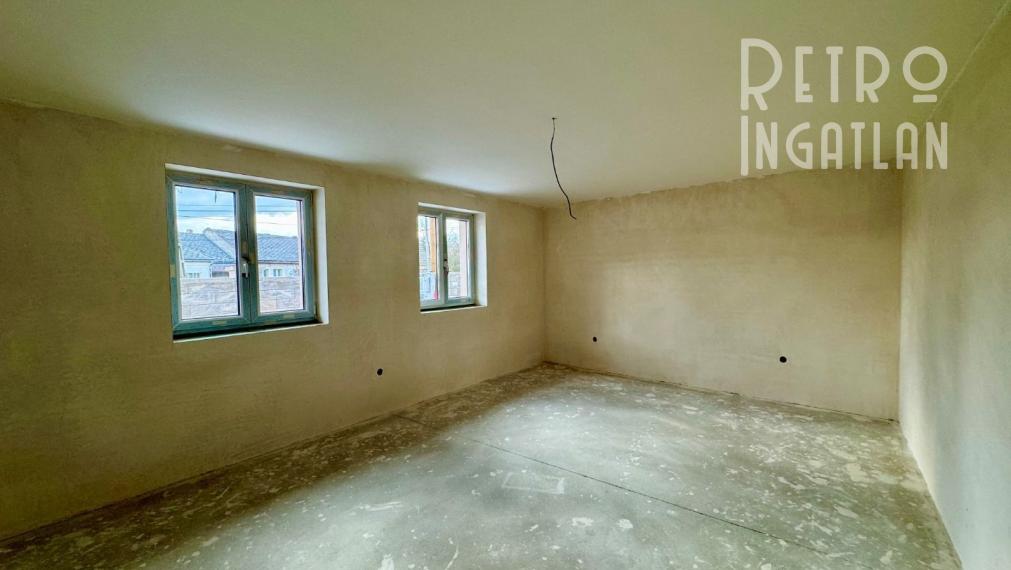 MAĎARSKO - HIDASNÉMETI - NOVOSTAVBA 4 IZBOVÝ RD 161 M2, TERASA 105 M2, PIVNICA, POZEMOK 1039 M2.