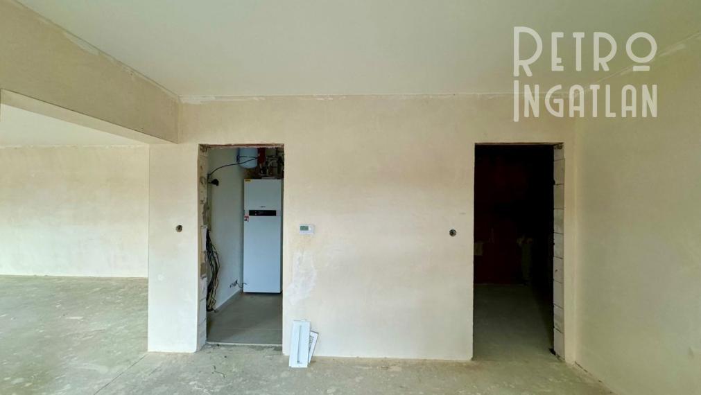 MAĎARSKO - HIDASNÉMETI - NOVOSTAVBA 4 IZBOVÝ RD 161 M2, TERASA 105 M2, PIVNICA, POZEMOK 1039 M2.