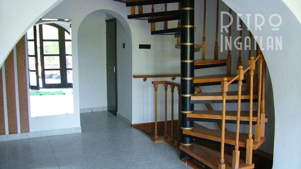 MAĎARSKO - GONC 13 IZBOVÝ OBYTNÝ OBJEKT NA BÝVANIE, PODNIKANIE