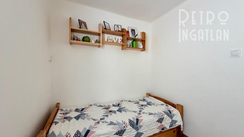 MAĎARSKO - JAZERO RAKACA - POSCHODOVÁ 5 IZBOVÁ CHATA, TERASA, BAZÉN, GARÁŽ.