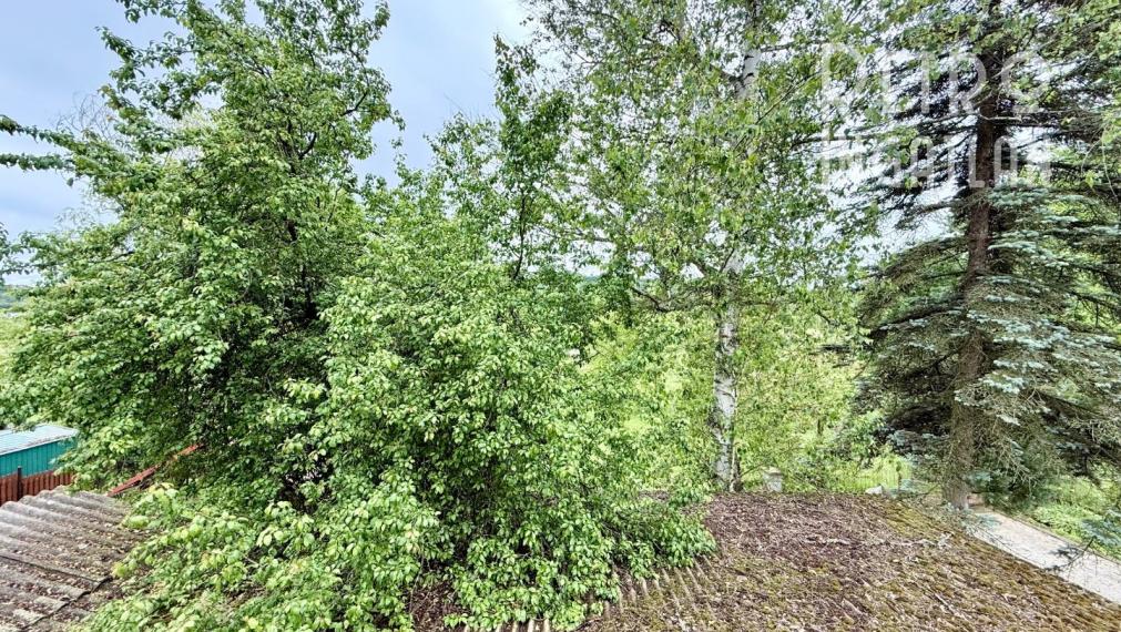 MAĎARSKO - JAZERO RAKACA - POSCHODOVÁ 5 IZBOVÁ CHATA, TERASA, BAZÉN, GARÁŽ.