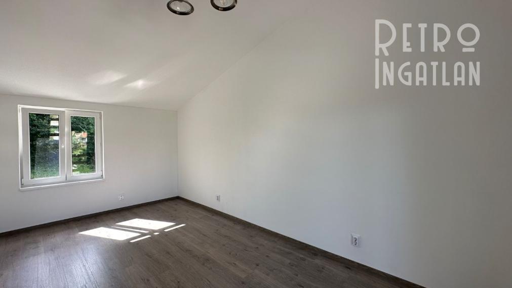 NOVÁ CENA - MAĎARSKO - JAZERO RAKACA - POSCHODOVÁ 3 IZBOVÁ CHATA, KUCHYŇA, PRI JAZERE S TERASOU.