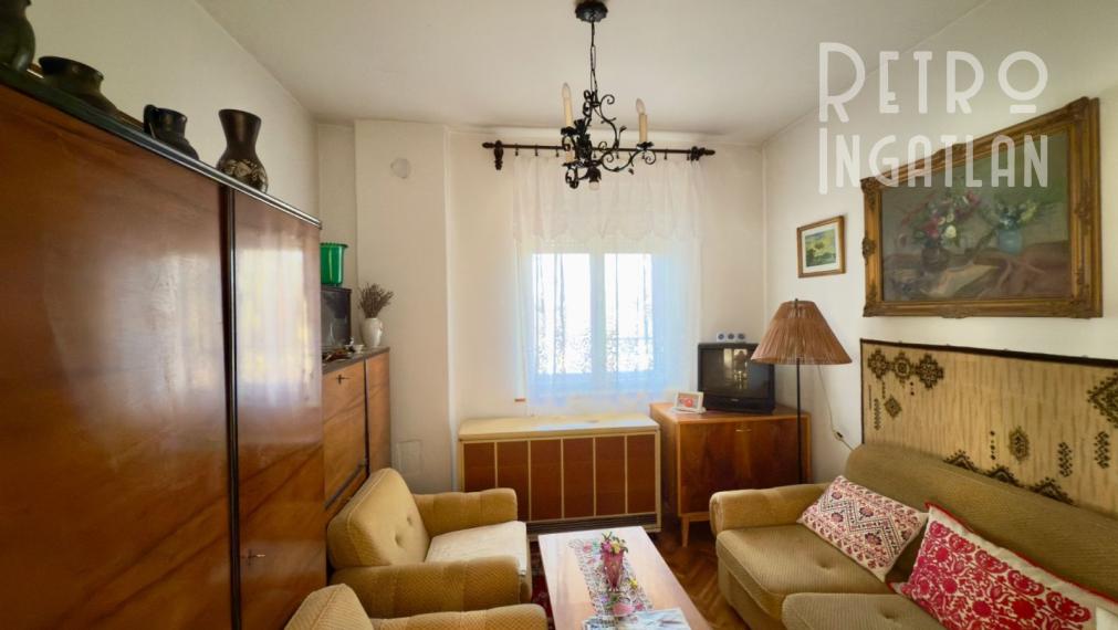 MAĎARSKO - GONC 6 IZBOVÝ POSCHODOVÝ RD S TERASOU, PIVNICOU, GARÁŽ, POZEMOK 1661 M2.