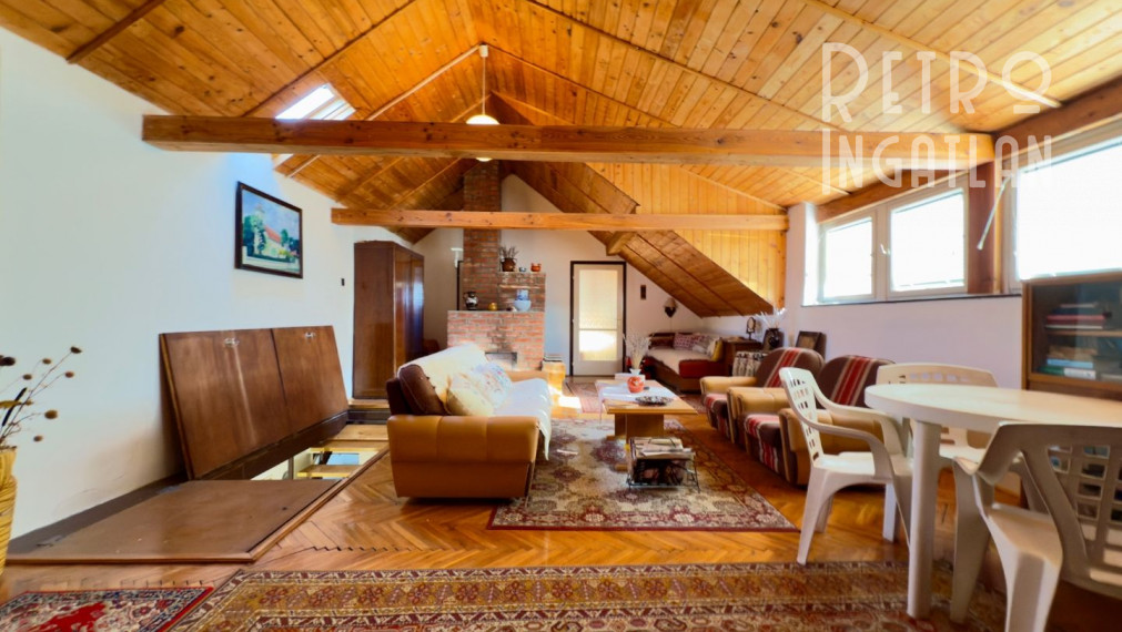 MAĎARSKO - GONC 6 IZBOVÝ POSCHODOVÝ RD S TERASOU, PIVNICOU, GARÁŽ, POZEMOK 1661 M2.