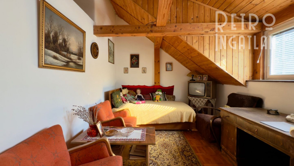 MAĎARSKO - GONC 6 IZBOVÝ POSCHODOVÝ RD S TERASOU, PIVNICOU, GARÁŽ, POZEMOK 1661 M2.