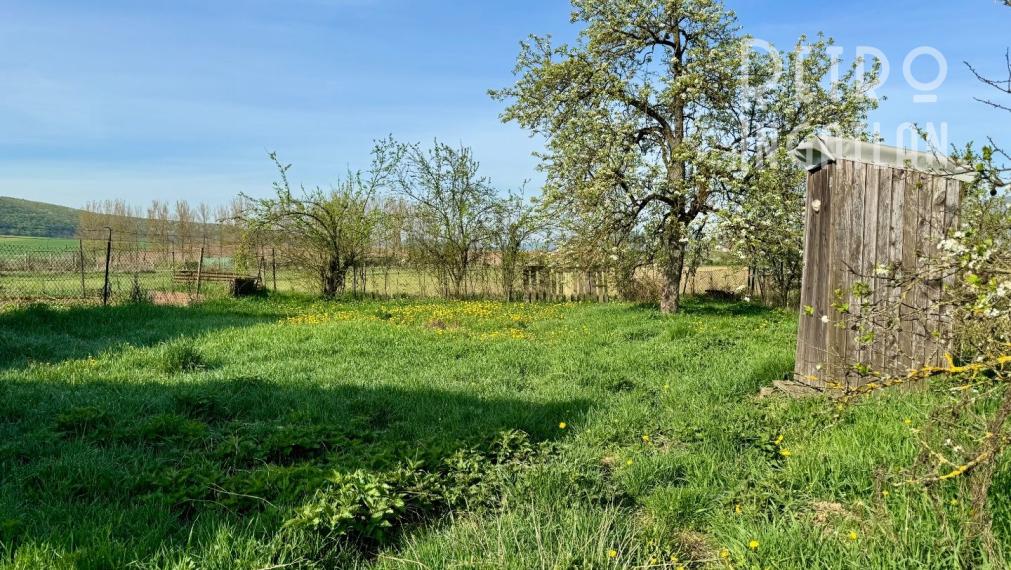 MAĎARSKO - HIDVEGARDÓ 2 IZBOVÝ DOM, STUDŇA, PEKNÝ POZEMOK.