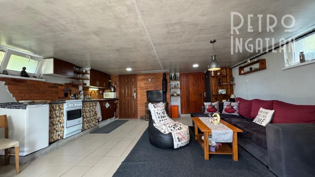 MAĎARSKO - JAZERO RAKACA - POSCHODOVÁ 4 IZBOVÁ CHATA, KUCHYŇA, PRI JAZERE S TERASOU.