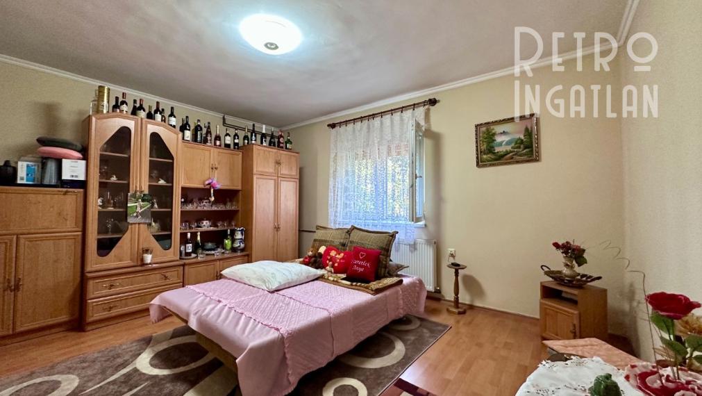 MAĎARSKO - SZENDRO  4 IZBOVÝ RODINNÝ DOM NA KĽUDNOM MIESTE