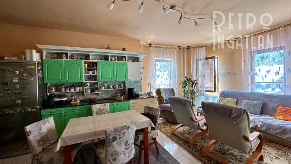 MAĎARSKO - SZENDRO PEKNÝ 5 IZBOVÝ RODINNÝ DOM S 2 BYTOVÝMI JEDNOTKAMI, S TERASOU A GARÁŽOU