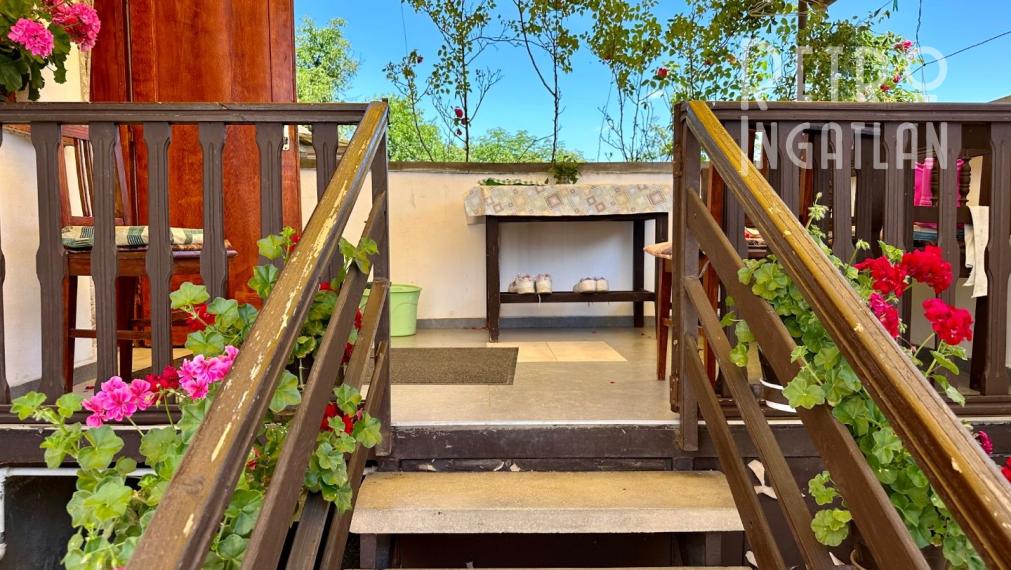 MAĎARSKO - SZENDRO PEKNÝ 5 IZBOVÝ RODINNÝ DOM S 2 BYTOVÝMI JEDNOTKAMI, S TERASOU A GARÁŽOU