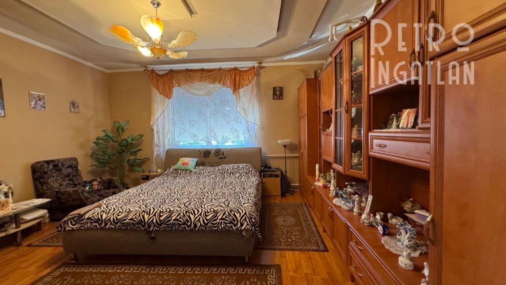 MAĎARSKO - ENCS  5 IZBOVÝ POSCHODOVÝ DOM + 2 IZBOVÝ DOM, ZÁHRADA.