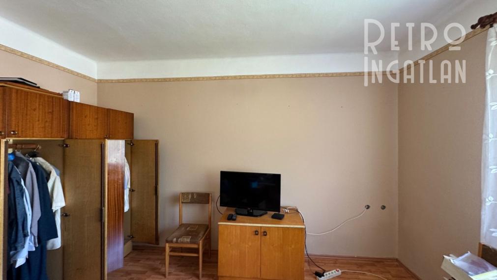 MAĎARSKO - MÉRA  5 IZBOVÝ POSCHODOVÝ RODINNÝ DOM S VEĽKÝM POZEMKOM 1080 M2.