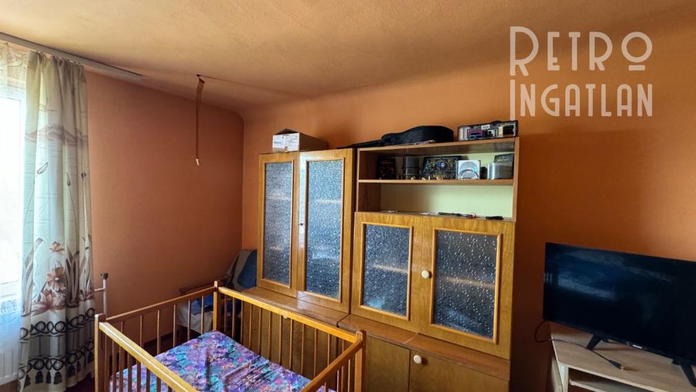 MAĎARSKO - MÉRA  5 IZBOVÝ POSCHODOVÝ RODINNÝ DOM S VEĽKÝM POZEMKOM 1080 M2.