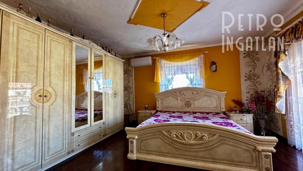 MAĎARSKO - SZENDRO 2 IZBOVÝ PEKNÝ ZREKONŠTRUOVANÝ RODINNÝ DOM  SO SAMOSTATNOU GARÁŽOU