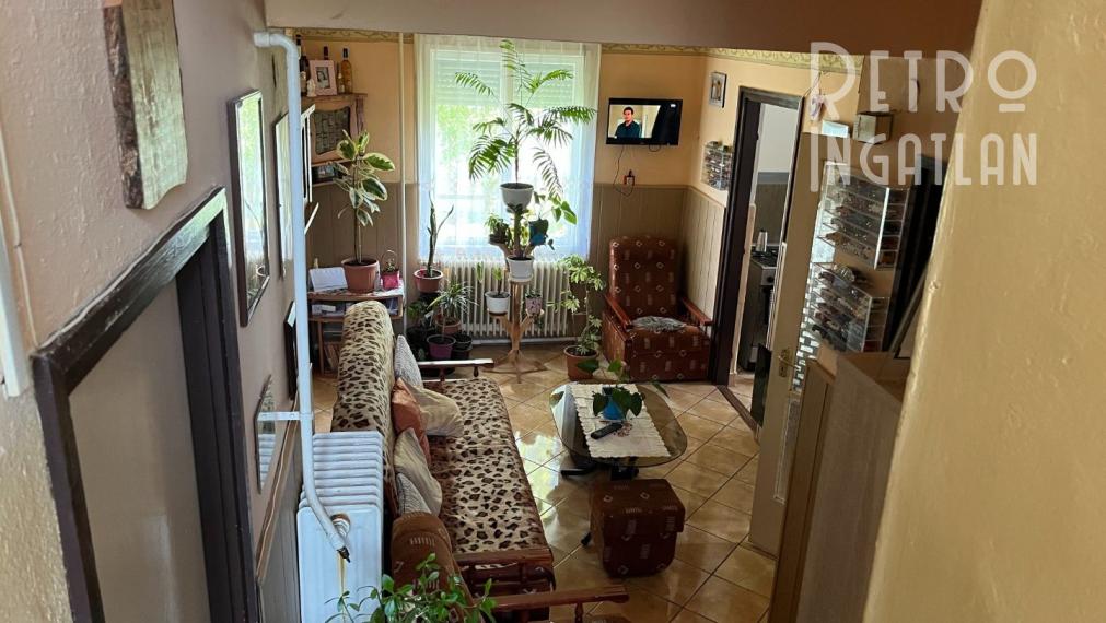 MAĎARSKO - SZENDRO 3 IZBOVÝ RD VO VEĽMI DOBROM STAVE LEN 70KM OD KOŠÍC.