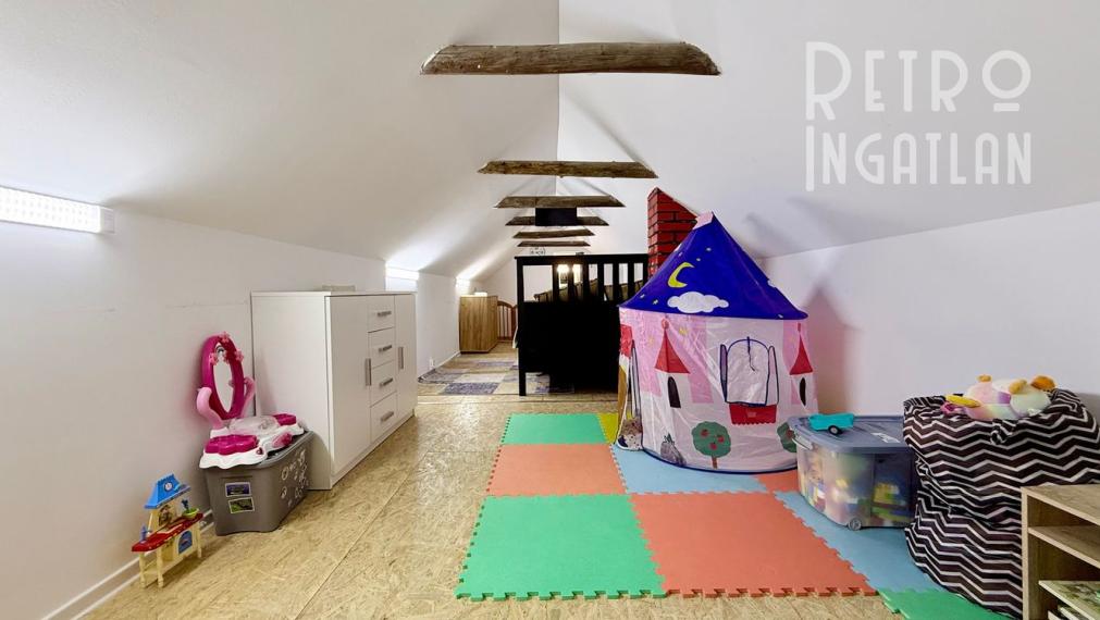 MAĎARSKO - MÉRA PEKNÝ GAZDOVSKÝ RD PO REKONŠTRUKCII.