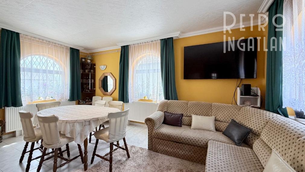 MAĎARSKO FORRÓ - SUPER 5 IZBOVÝ RD SO ZÁHRADOU