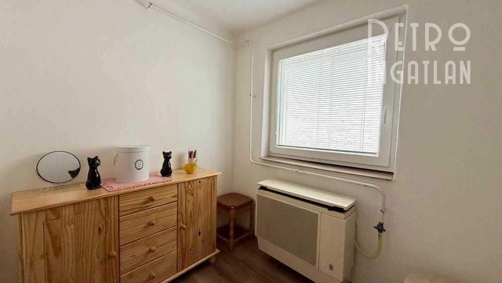 MAĎARSKO - JAZERO RAKACA - POSCHODOVÁ 5 IZBOVÁ CHATA, TERASA, BAZÉN, GARÁŽ.