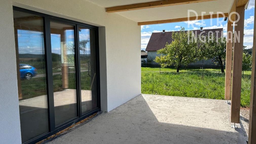 MAĎARSKO - GONC NOVOSTAVBA 4 IZBOVÉHO RD 100 M2, POZEMOK 852 M2