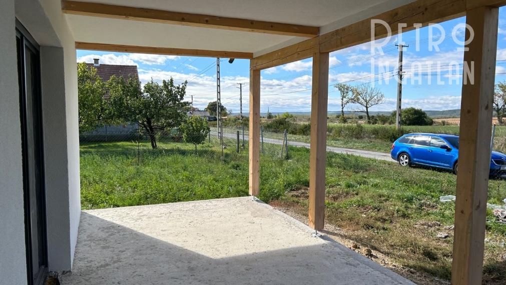 MAĎARSKO - GONC NOVOSTAVBA 4 IZBOVÉHO RD 100 M2, POZEMOK 852 M2