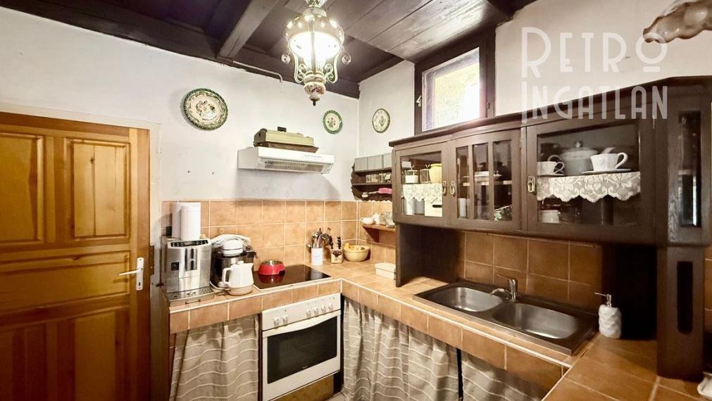 MAĎARSKO - HEJCE PEKNÝ 3 IZBOVÝ RODINNÝ DOM NA VEĽKOM POZEMKU