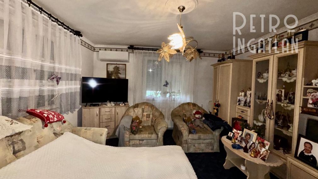 MAĎARSKO - MÁRTONYI - PEKNÝ 4 IZBOVÝ RD V KRÁSNEJ LOKALITE BLÍZKO JAZERA RAKACA.