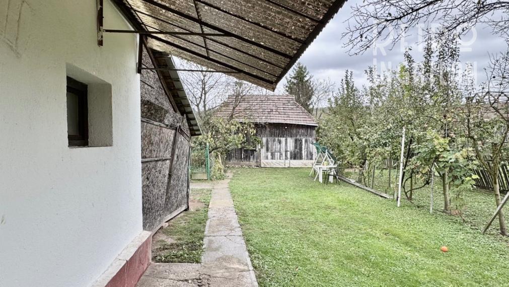 MAĎARSKO - MÁRTONYI - PEKNÝ 4 IZBOVÝ RD V KRÁSNEJ LOKALITE BLÍZKO JAZERA RAKACA.