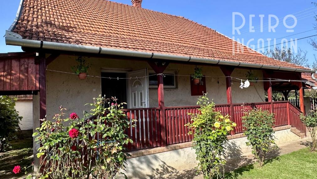 MAĎARSKO - SZENDRO  4 IZBOVÝ RODINNÝ DOM NA KĽUDNOM MIESTE