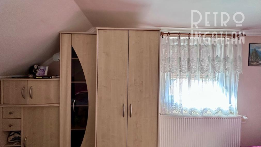 MAĎARSKO - SZENDRO  4 IZBOVÝ RODINNÝ DOM NA KĽUDNOM MIESTE