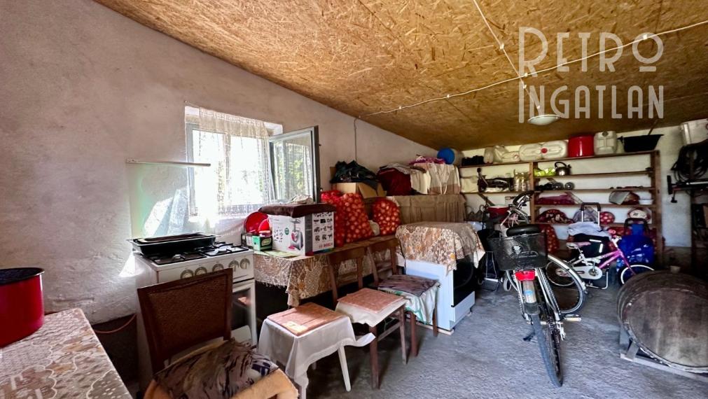 MAĎARSKO - SZENDRO  4 IZBOVÝ RODINNÝ DOM NA KĽUDNOM MIESTE