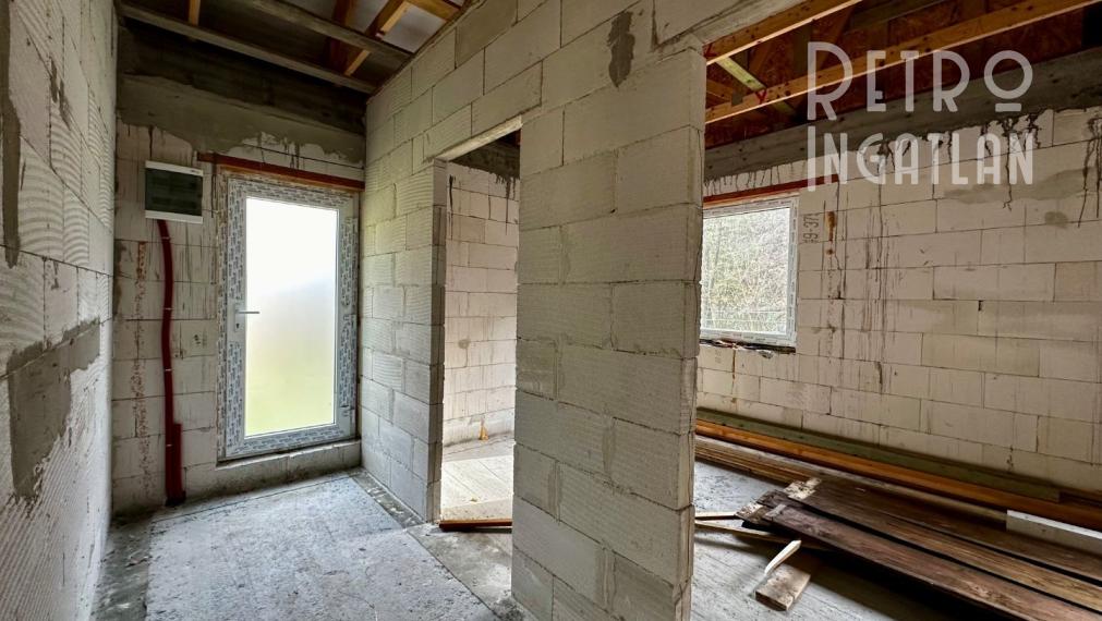 MAĎARSKO - HOLLOHÁZA NOVOSTAVBA 3 IZBOVÉHO RD - SUPER PROSTREDIE S VÝHĽADOM NA OKOLITÉ LESY.