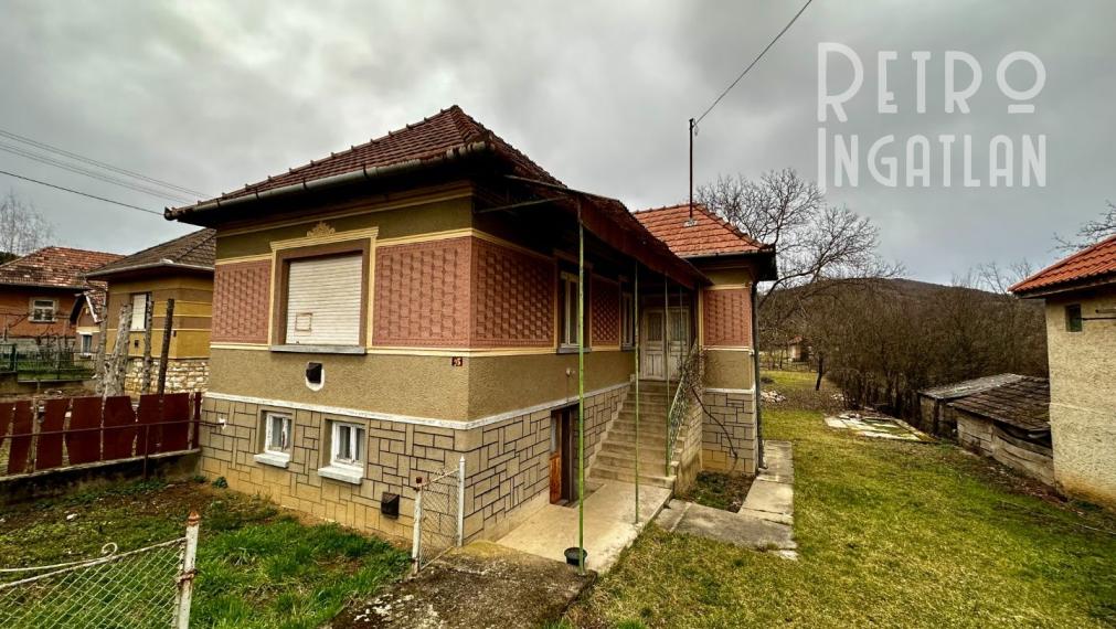 MAĎARSKO - TOP LOKALITA SZOGLIGET PEKNÝ RODINNÝ DOM