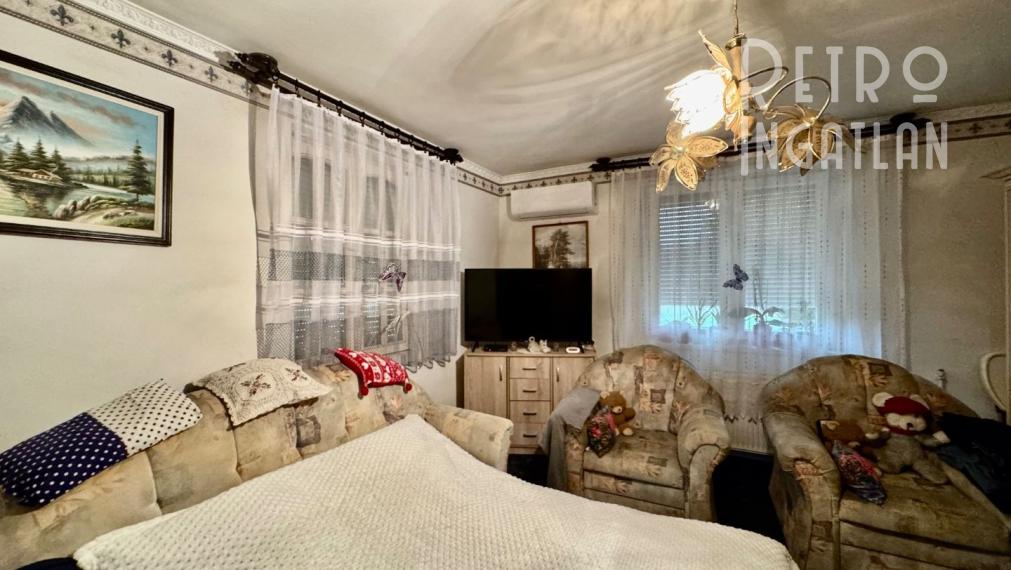 MAĎARSKO - MÁRTONYI - PEKNÝ 4 IZBOVÝ RD V KRÁSNEJ LOKALITE BLÍZKO JAZERA RAKACA.