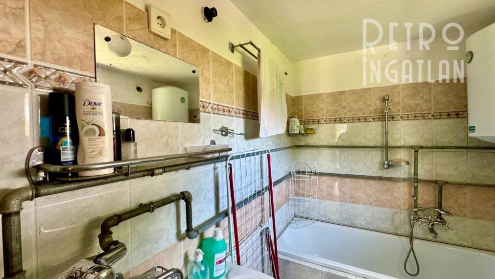 MAĎARSKO - TERESZTENYE  2 IZBOVÝ  RODINNÝ DOM S LETNOU KUCHYŇOU NA POZEMKU 2552 M2