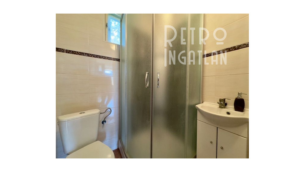 MAĎARSKO - PERKUPA 5 IZBOVÝ POSCHODOVÝ DOM PO REKONŠTRUKCII.