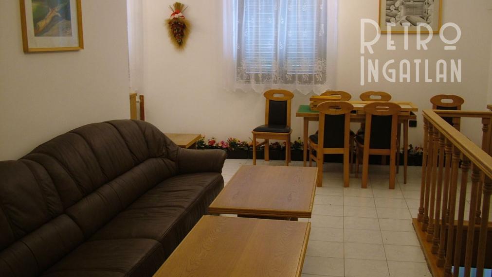 MAĎARSKO - GONC 13 IZBOVÝ OBYTNÝ OBJEKT NA BÝVANIE, PODNIKANIE