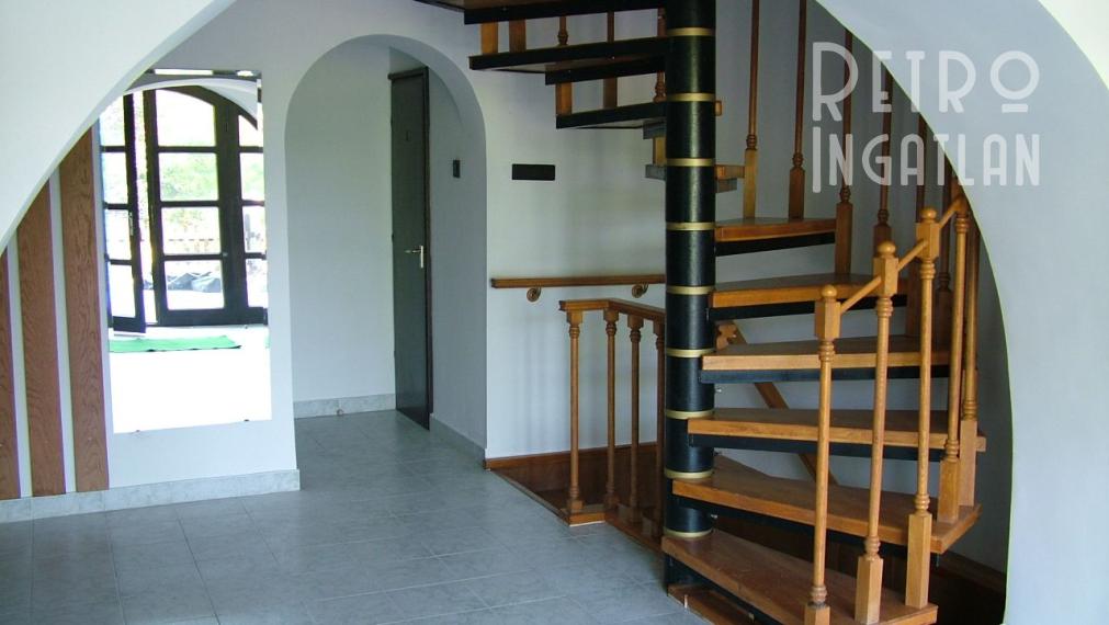 MAĎARSKO - GONC 13 IZBOVÝ OBYTNÝ OBJEKT NA BÝVANIE, PODNIKANIE