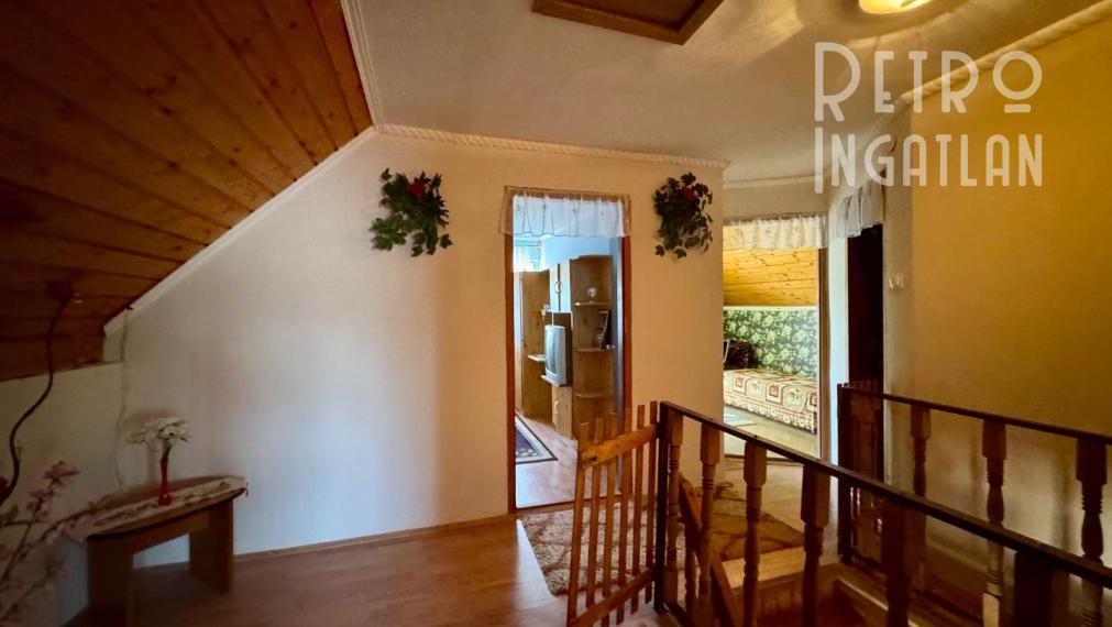 MAĎARSKO - ENCS  5 IZBOVÝ POSCHODOVÝ DOM + 2 IZBOVÝ DOM, ZÁHRADA.