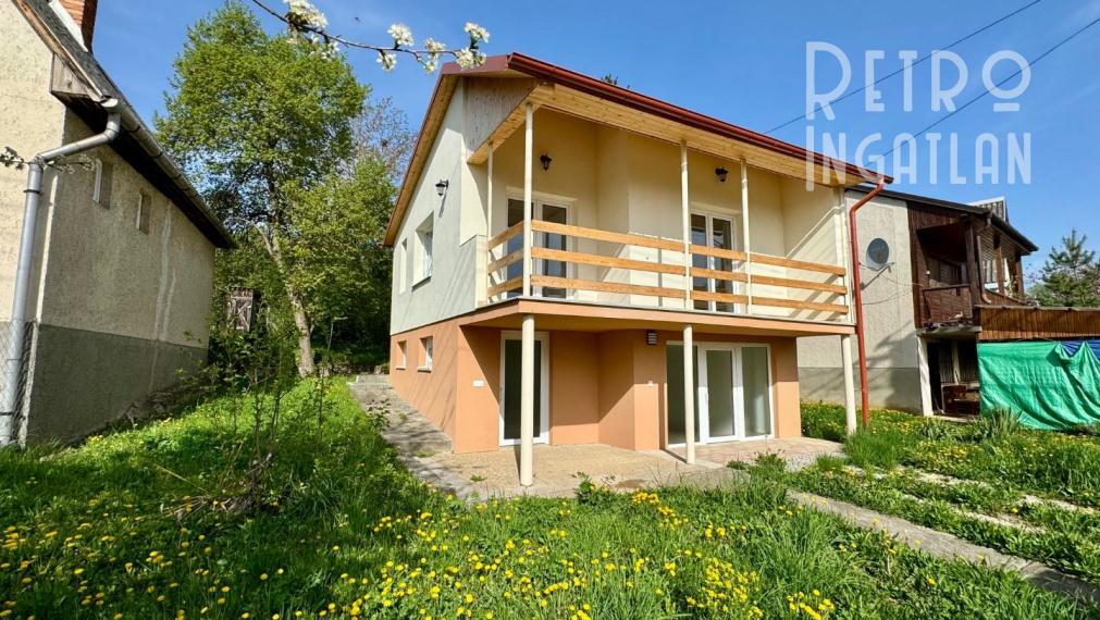 NOVÁ CENA - MAĎARSKO - JAZERO RAKACA - POSCHODOVÁ 3 IZBOVÁ CHATA, KUCHYŇA, PRI JAZERE S TERASOU.