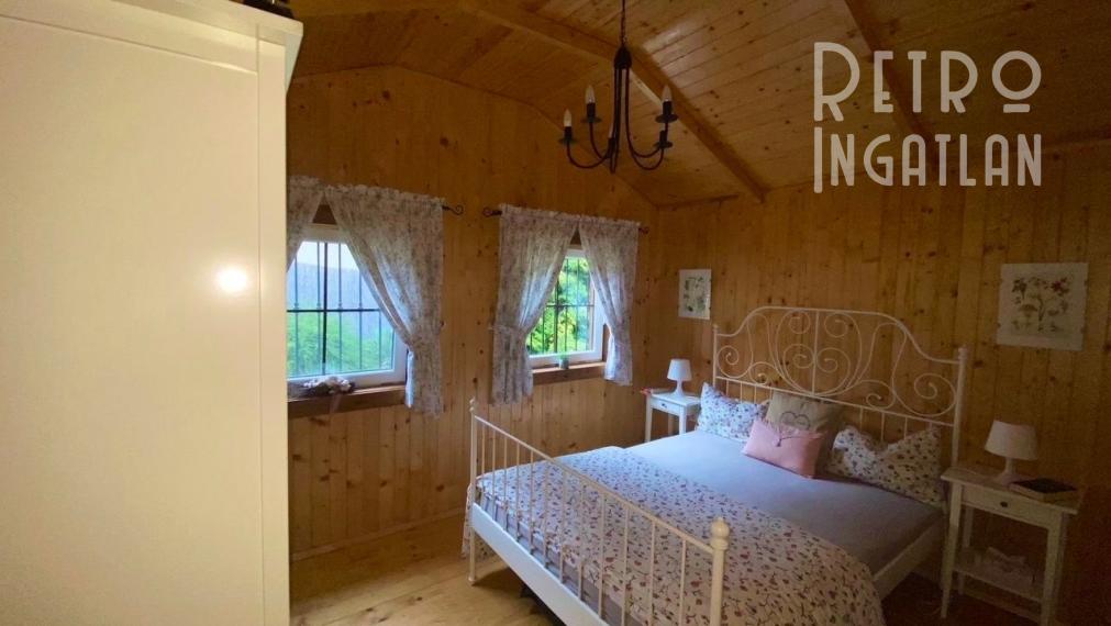 MAĎARSKO - LUXUSNÁ CHATA S LETNOU KUCHYŇOU A BAZÉNOM.