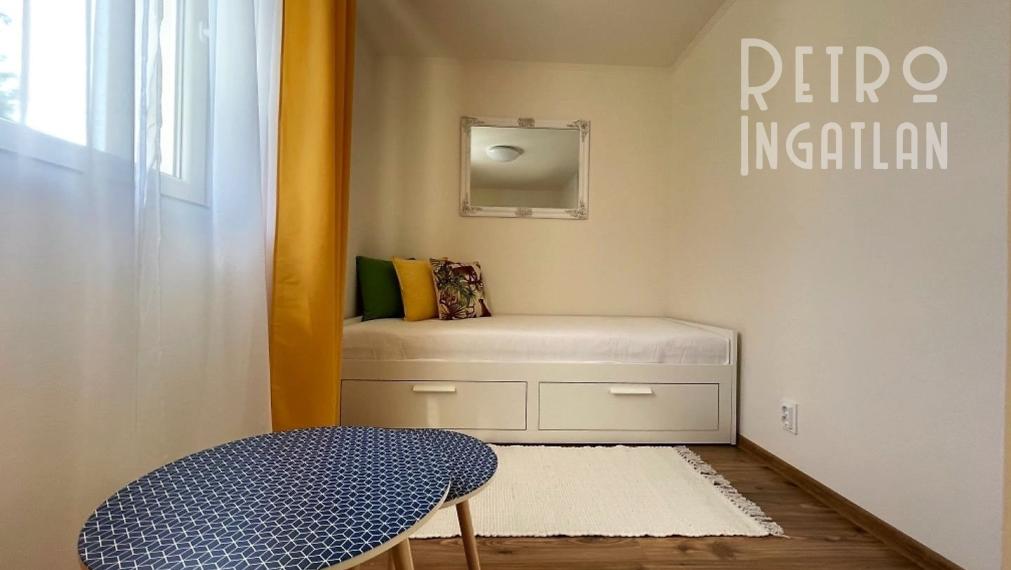 MAĎARSKO - JAZERO RAKACA - SUPER 3 IZBOVÁ CHATA PRI JAZERE S TERASOU.