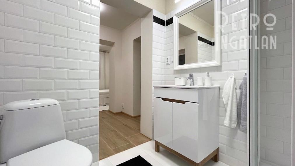 MAĎARSKO - JAZERO RAKACA - SUPER 3 IZBOVÁ CHATA PRI JAZERE S TERASOU.