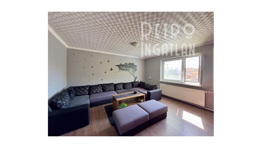 MAĎARSKO - PERKUPA 5 IZBOVÝ POSCHODOVÝ DOM PO REKONŠTRUKCII.