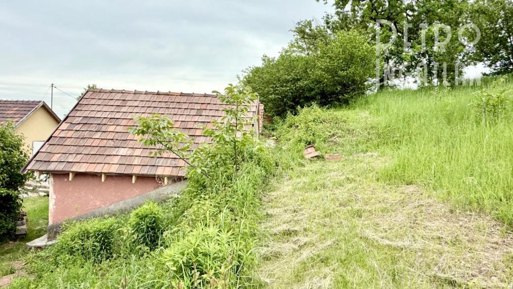 MAĎARSKO - SAJÓKERSZTÚR 2 X VINNÁ PIVNICA 50M2.