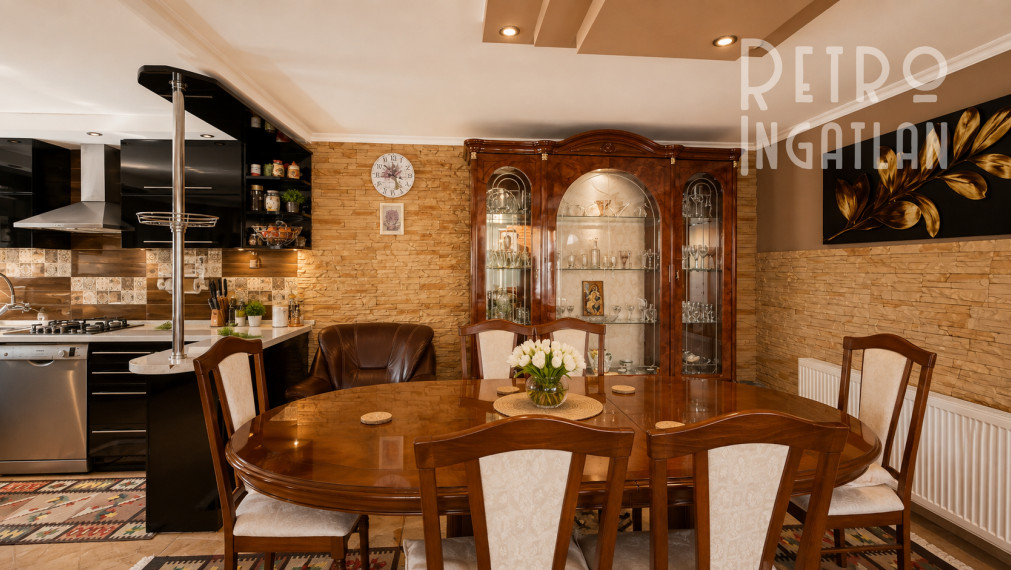 MAĎARSKO - SZUHOGY  4 IZBOVÝ RD 110 M2, POZEMOK 1410 M2