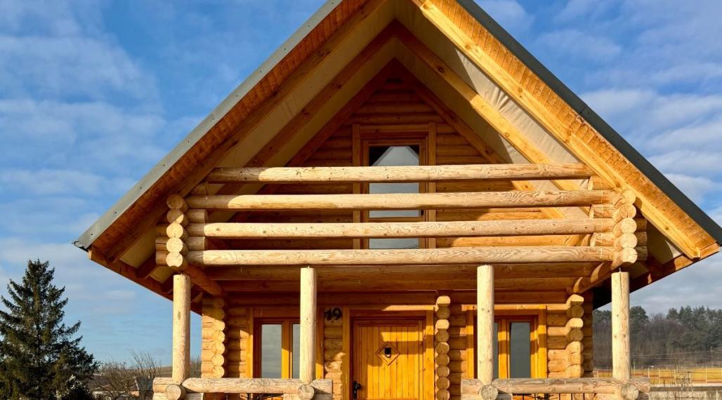 NOVÁ CENA - MAĎARSKO - NOVAJIDRÁNY POSCHODOVÁ ZRUBOVÁ CHATA - NOVOSTAVBA.