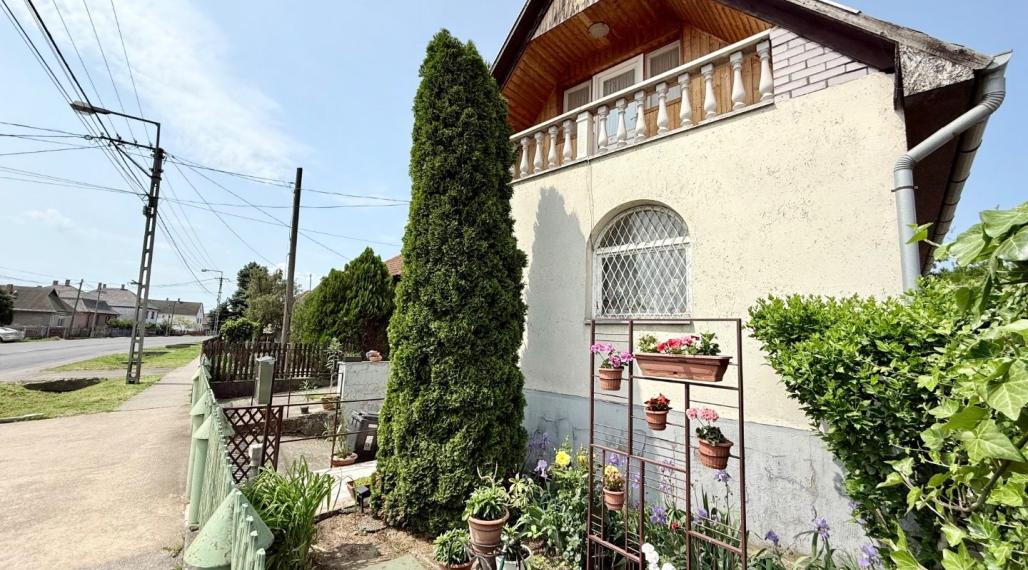 MAĎARSKO FORRÓ - SUPER 5 IZBOVÝ RD SO ZÁHRADOU