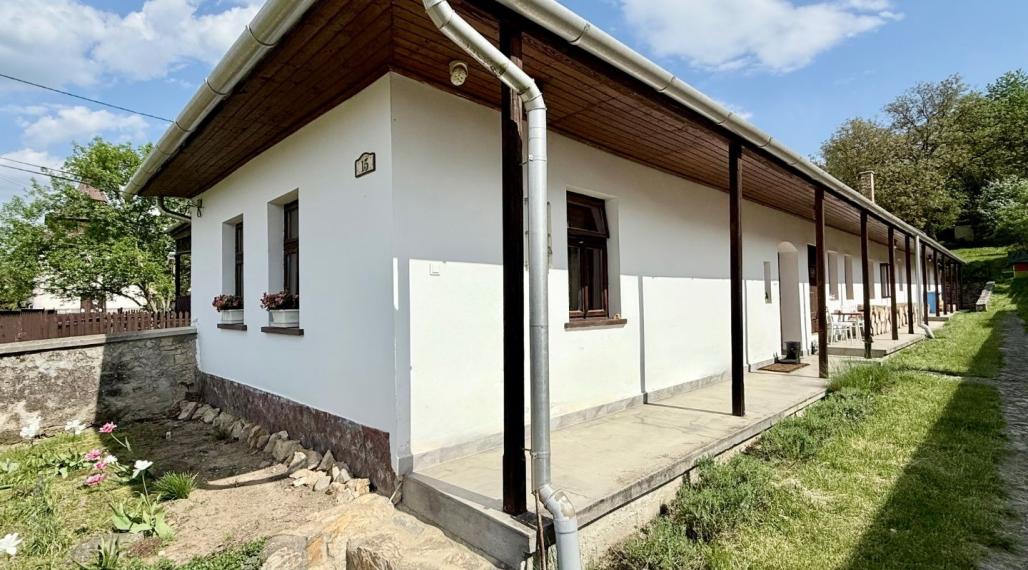 MAĎARSKO - TORNASZENTANDRÁS LUXUSNÁ CHALUPA PO REKONŠTRUKCII.