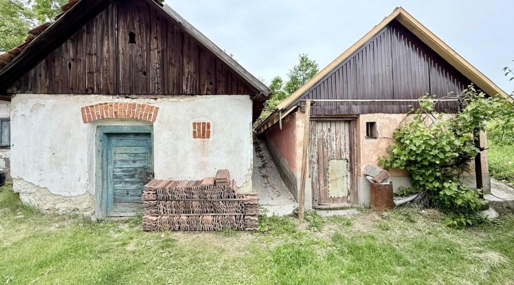 MAĎARSKO - SAJÓKERSZTÚR 2 X VINNÁ PIVNICA 50M2.